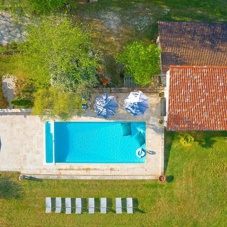 Gites Sibemol Simeyrols Buitenkant foto
