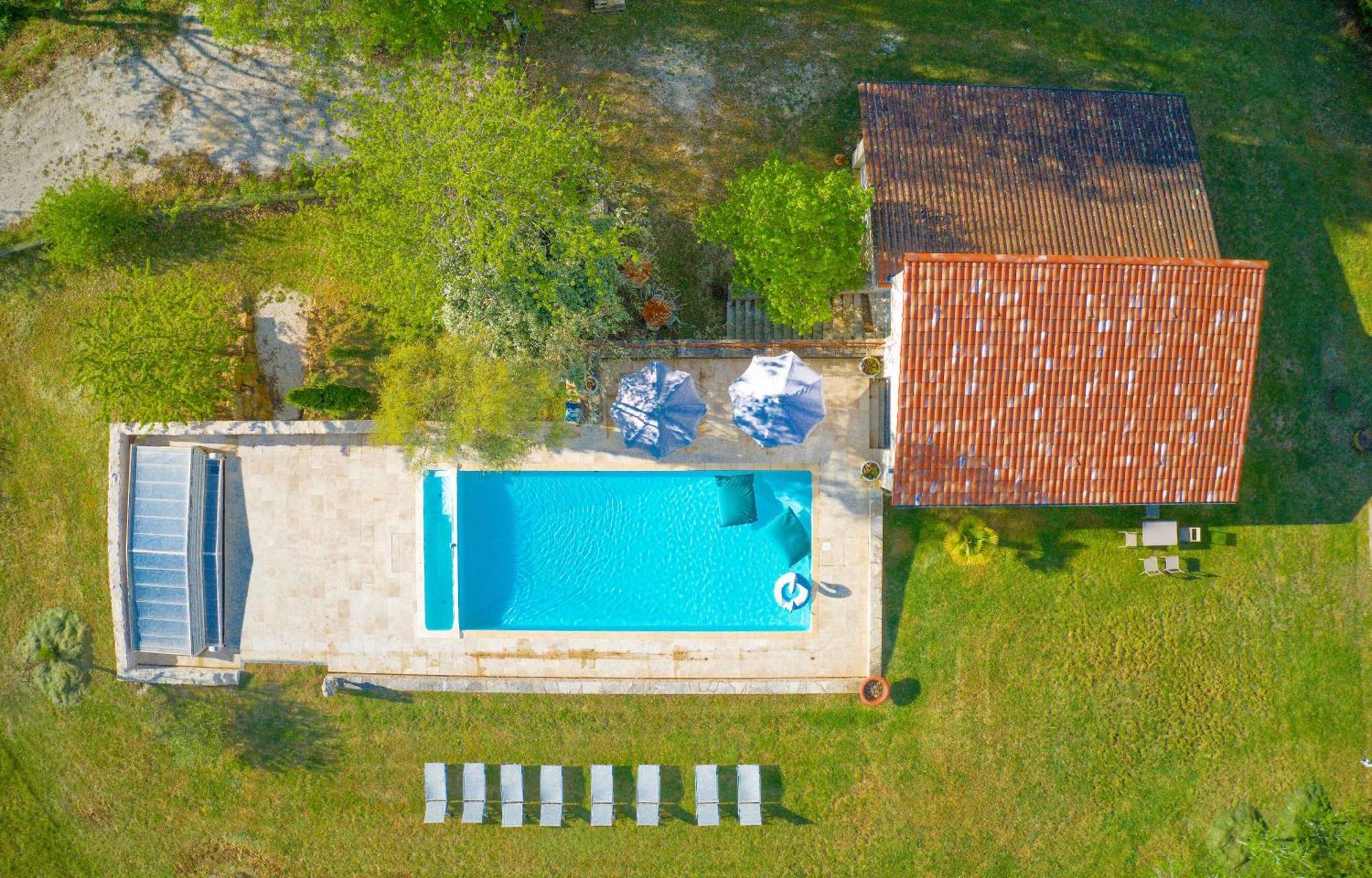 Gites Sibemol Simeyrols Buitenkant foto