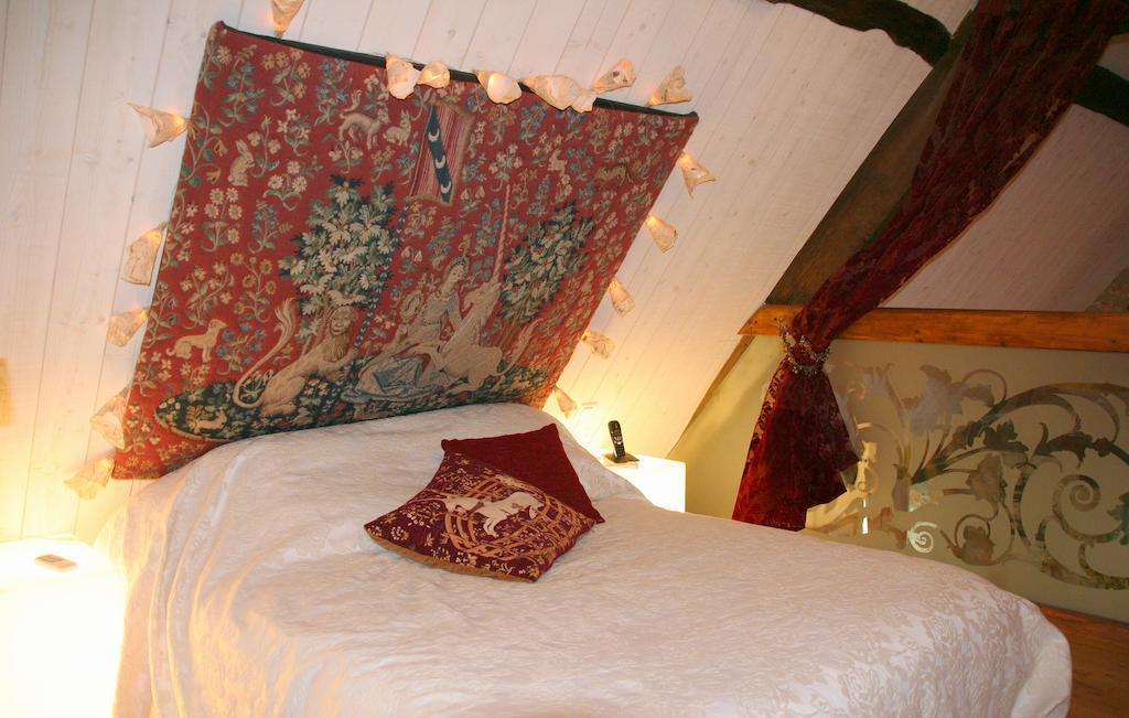 Gites Sibemol Simeyrols Kamer foto